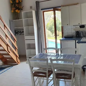 https://studio-mezzanine-dans-villa.fr-provencehotel.com